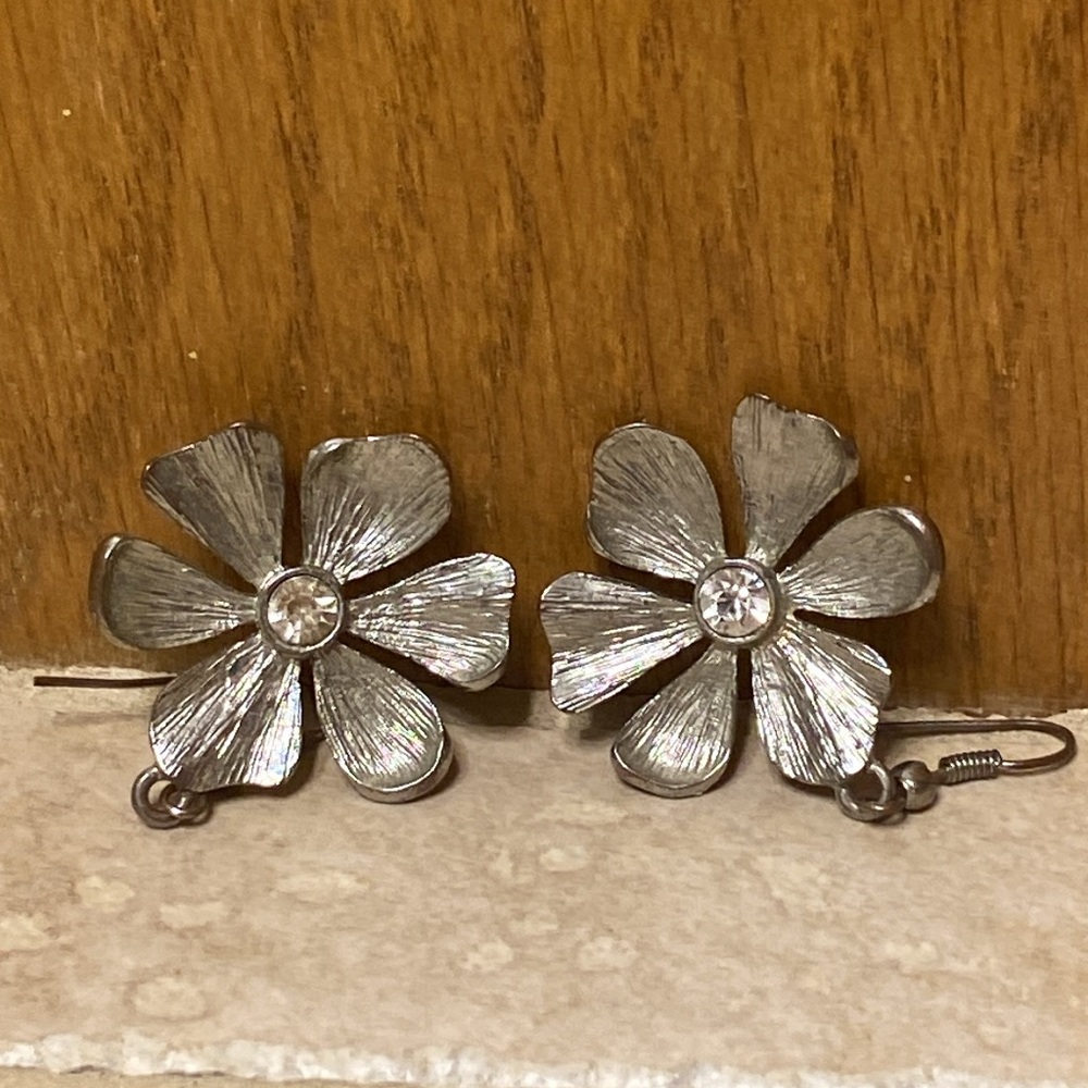 Silver Flower Earrings